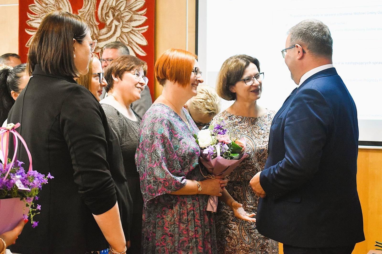 Zdjęcie w galerii na portalu naszwodzislaw.com: Wójt Gminy Godów z absolutorium i wotum zaufania wiadomości z regionu