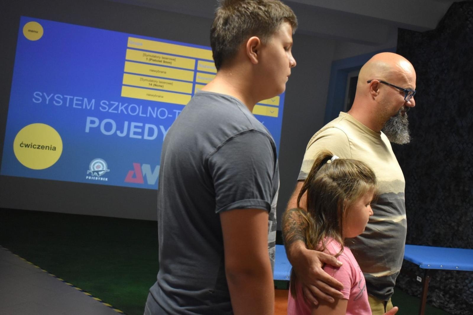 Zdjęcie w galerii na portalu naszwodzislaw.com: Wycelował w dobro i... sam środek tarczy [FOTO] wiadomości z regionu