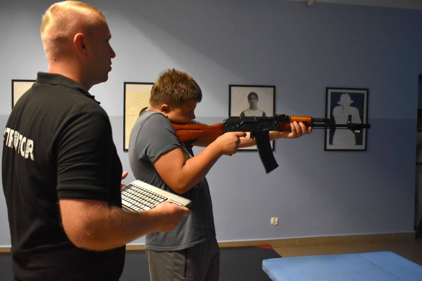 Zdjęcie w galerii na portalu naszwodzislaw.com: Wycelował w dobro i... sam środek tarczy [FOTO] wiadomości z regionu