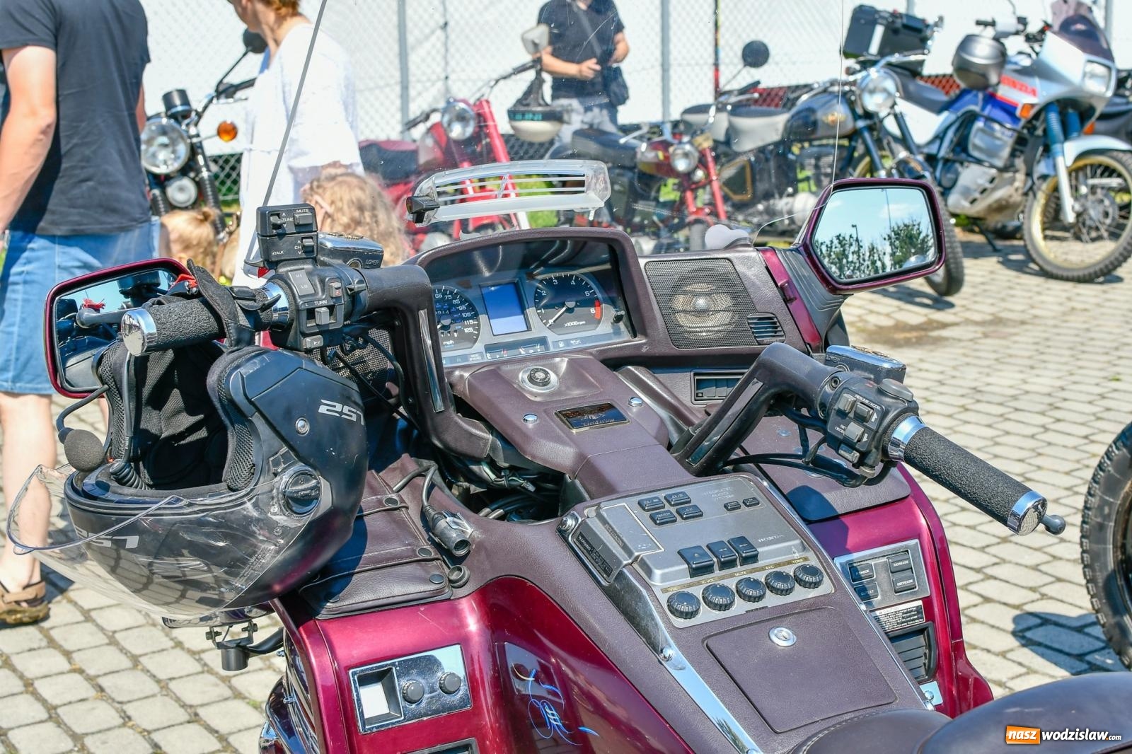 Zdjęcie w galerii na portalu naszwodzislaw.com: Stare samochody i motocykle na zlocie w Zabełkowie [FOTO i WIDEO] wiadomości z regionu