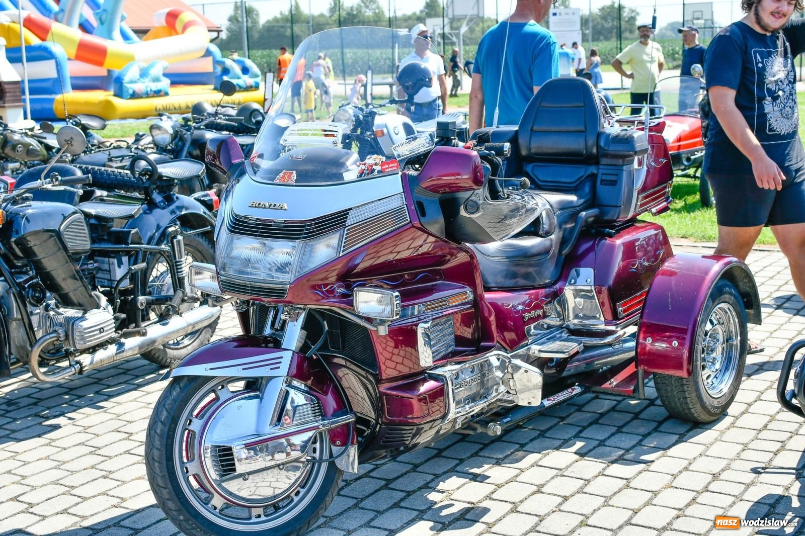 Zdjęcie w galerii na portalu naszwodzislaw.com: Stare samochody i motocykle na zlocie w Zabełkowie [FOTO i WIDEO] wiadomości z regionu