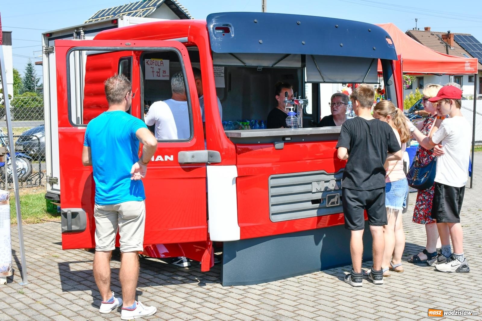 Zdjęcie w galerii na portalu naszwodzislaw.com: Stare samochody i motocykle na zlocie w Zabełkowie [FOTO i WIDEO] wiadomości z regionu