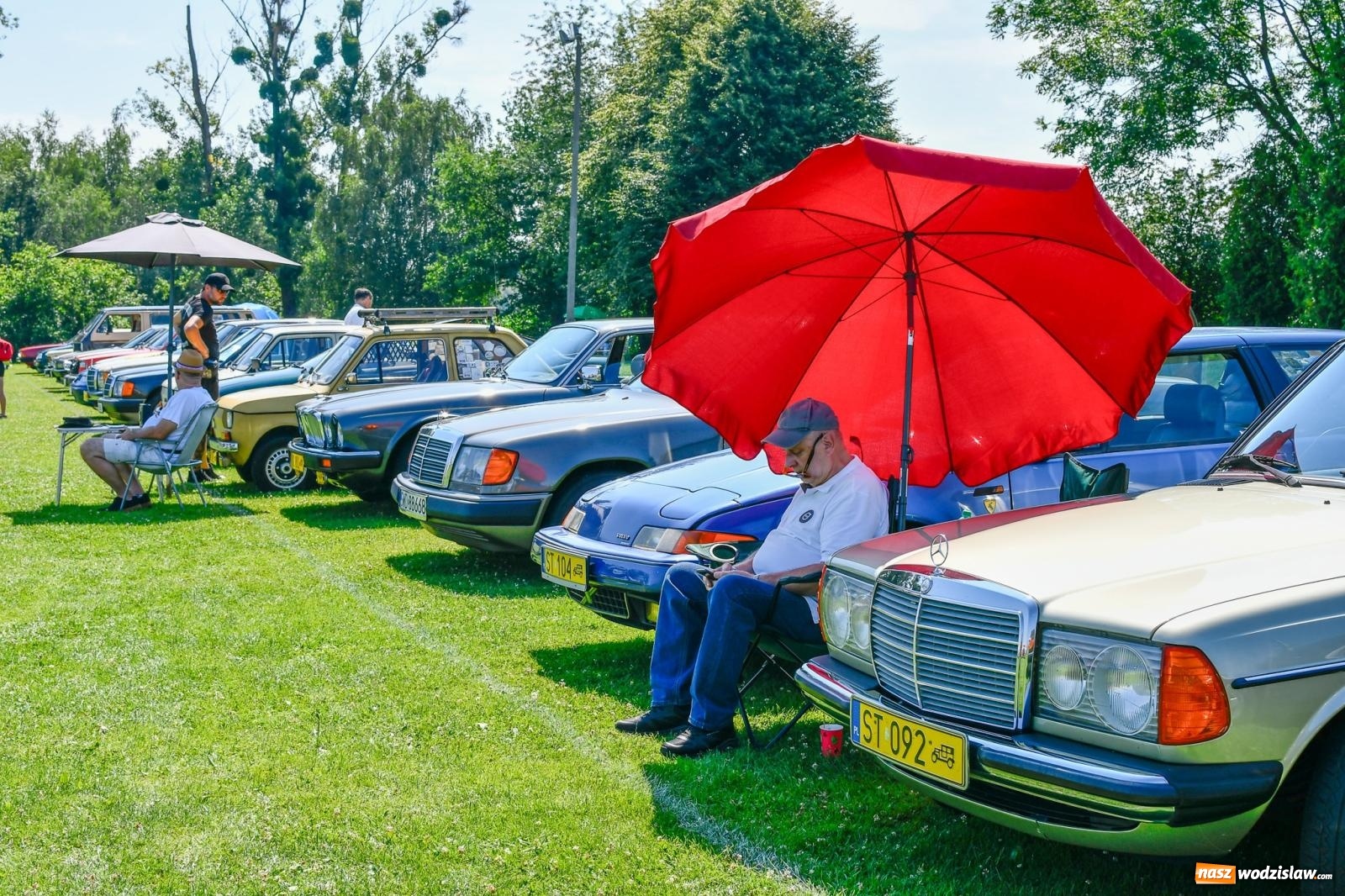 Zdjęcie w galerii na portalu naszwodzislaw.com: Stare samochody i motocykle na zlocie w Zabełkowie [FOTO i WIDEO] wiadomości z regionu