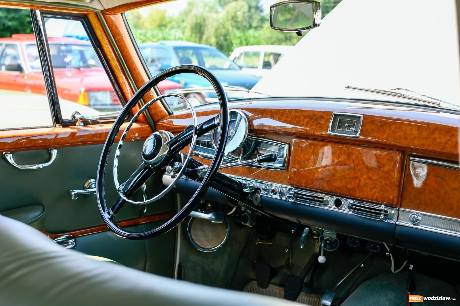 Zdjęcie w galerii na portalu naszwodzislaw.com: Stare samochody i motocykle na zlocie w Zabełkowie [FOTO i WIDEO] wiadomości z regionu