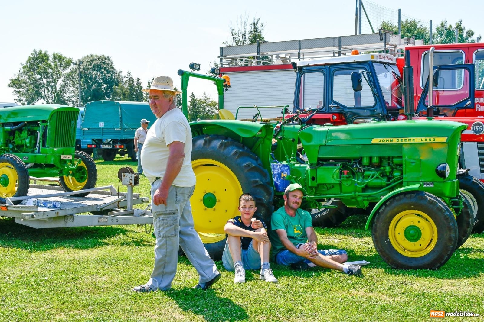 Zdjęcie w galerii na portalu naszwodzislaw.com: Stare samochody i motocykle na zlocie w Zabełkowie [FOTO i WIDEO] wiadomości z regionu