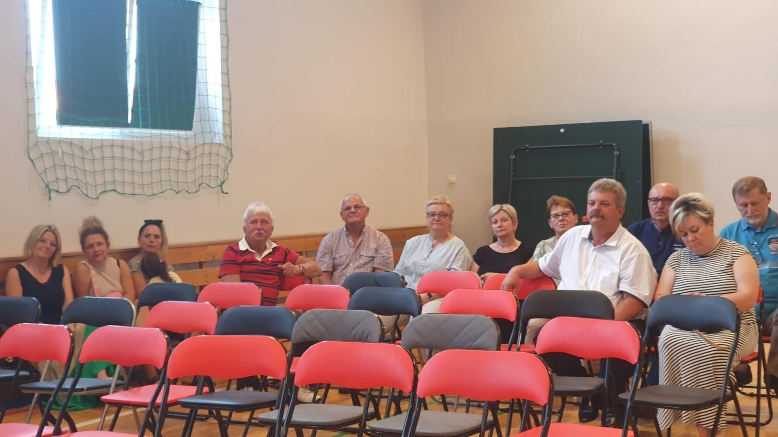 Zdjęcie w galerii na portalu naszwodzislaw.com: Krystian Kurzydem nowym sołtysem Krostoszowic wiadomości z regionu