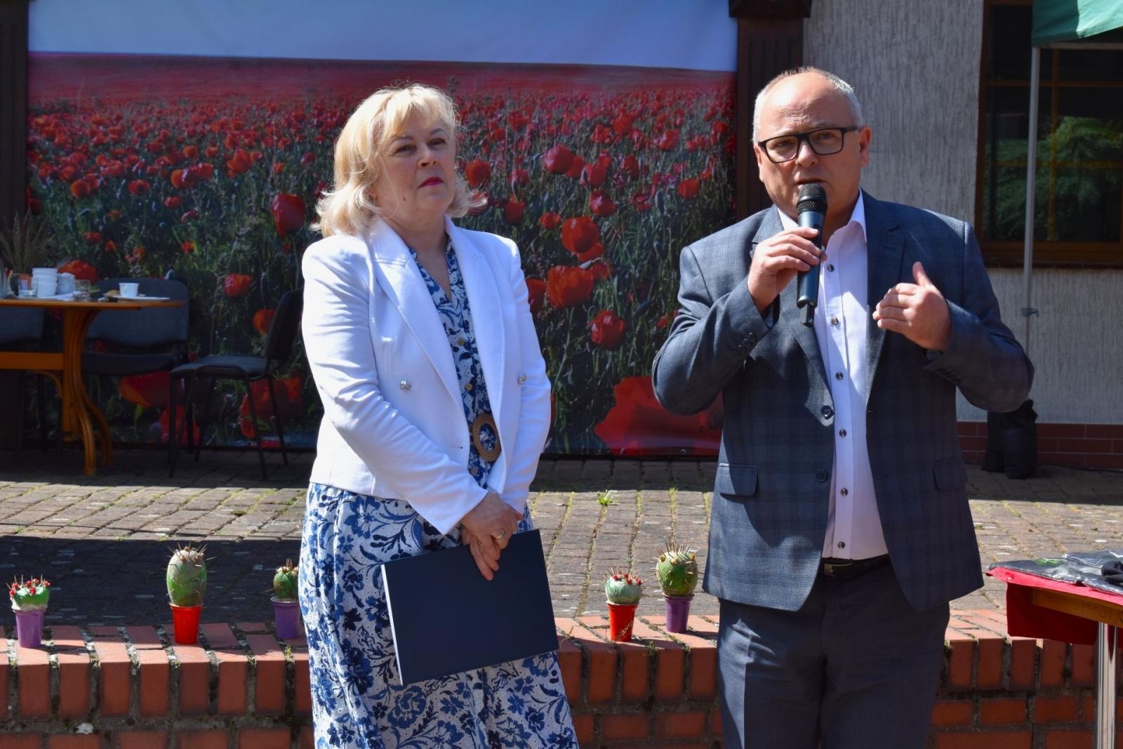 Zdjęcie w galerii na portalu naszwodzislaw.com: Mieszkańcy gorzyckiego DPS powitali lato w peruwiańskim klimacie wiadomości z regionu