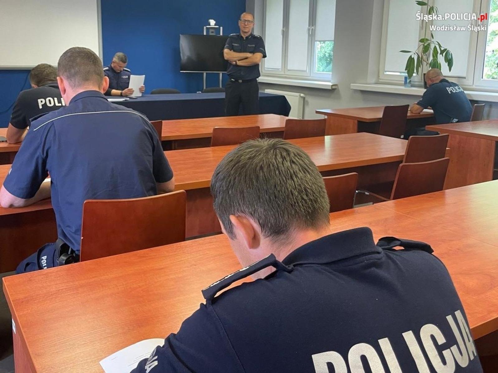 Zdjęcie w galerii na portalu naszwodzislaw.com: Dzielnicowy roku 2024. Powiatowe eliminacje policyjnego konkursu wiadomości z regionu