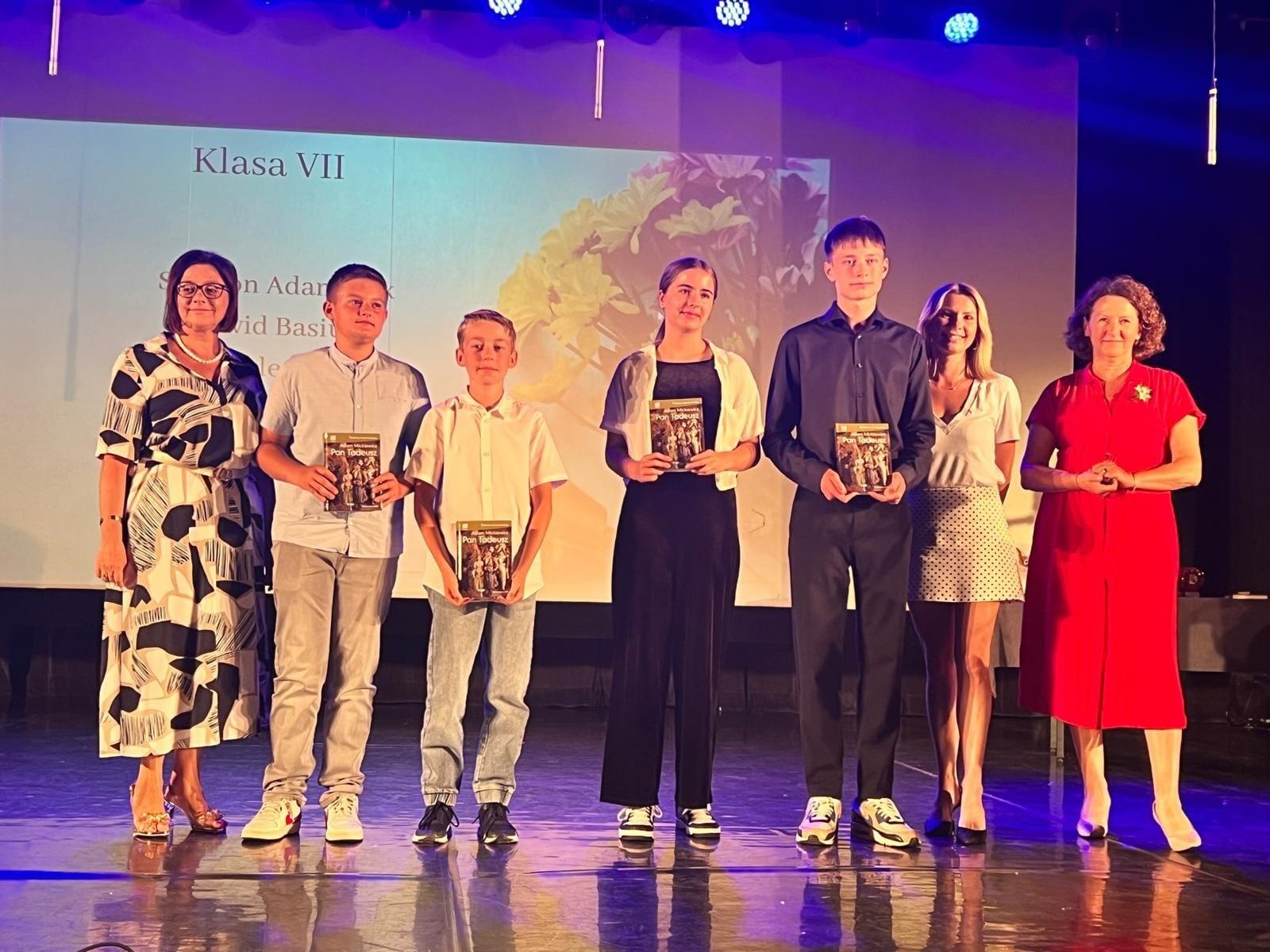 Zdjęcie w galerii na portalu naszwodzislaw.com: Najlepsi z Najlepszych w SP15 [FOTO] wiadomości z regionu