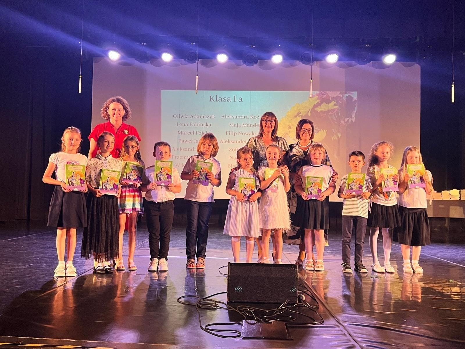 Zdjęcie w galerii na portalu naszwodzislaw.com: Najlepsi z Najlepszych w SP15 [FOTO] wiadomości z regionu