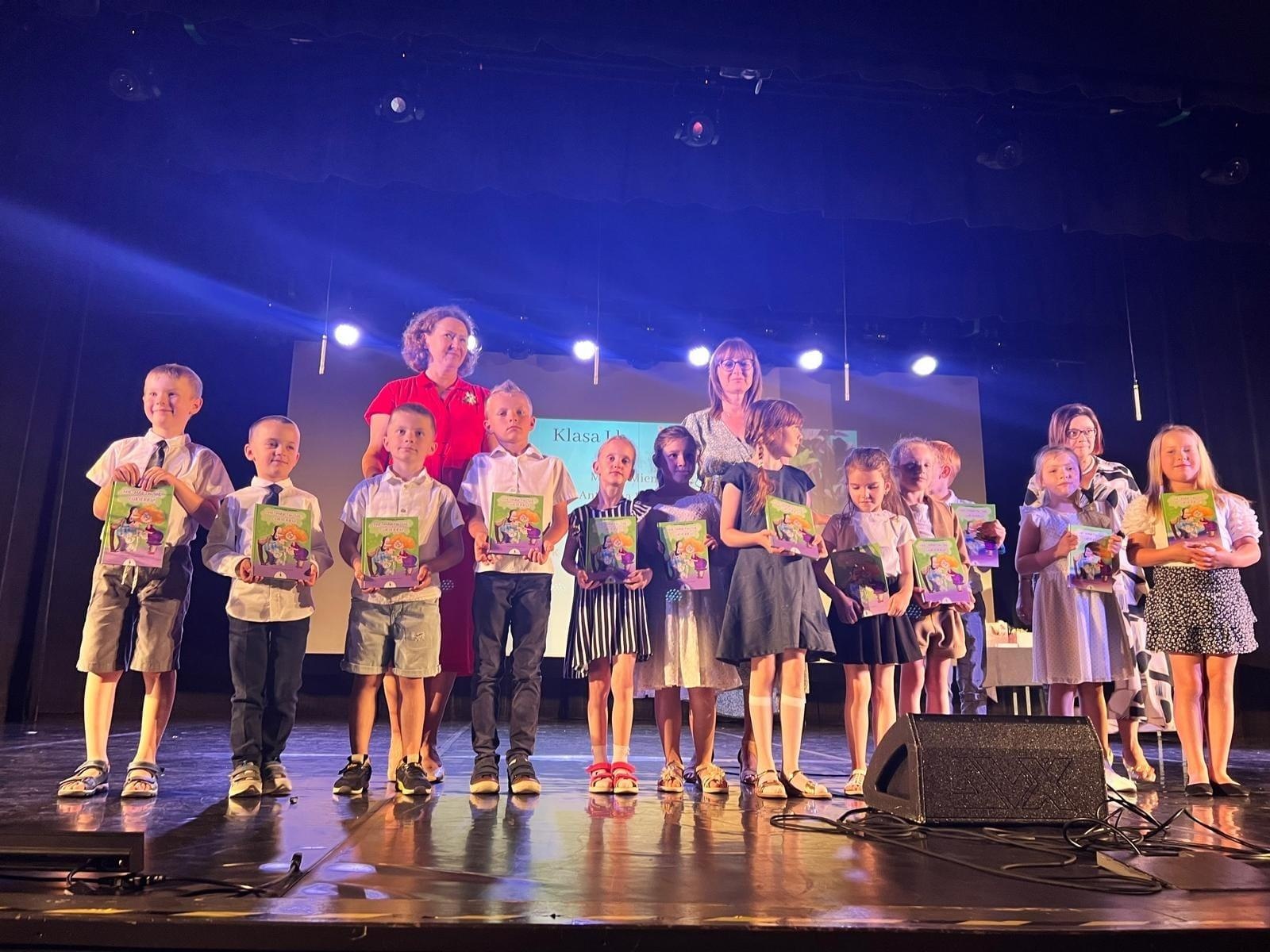 Zdjęcie w galerii na portalu naszwodzislaw.com: Najlepsi z Najlepszych w SP15 [FOTO] wiadomości z regionu