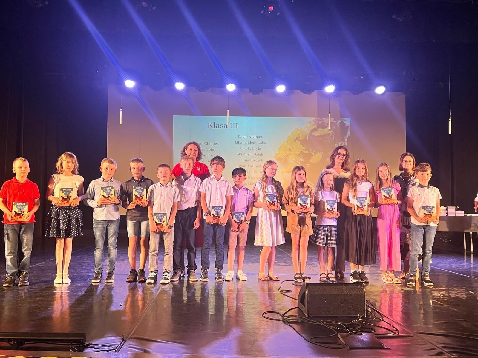 Zdjęcie w galerii na portalu naszwodzislaw.com: Najlepsi z Najlepszych w SP15 [FOTO] wiadomości z regionu