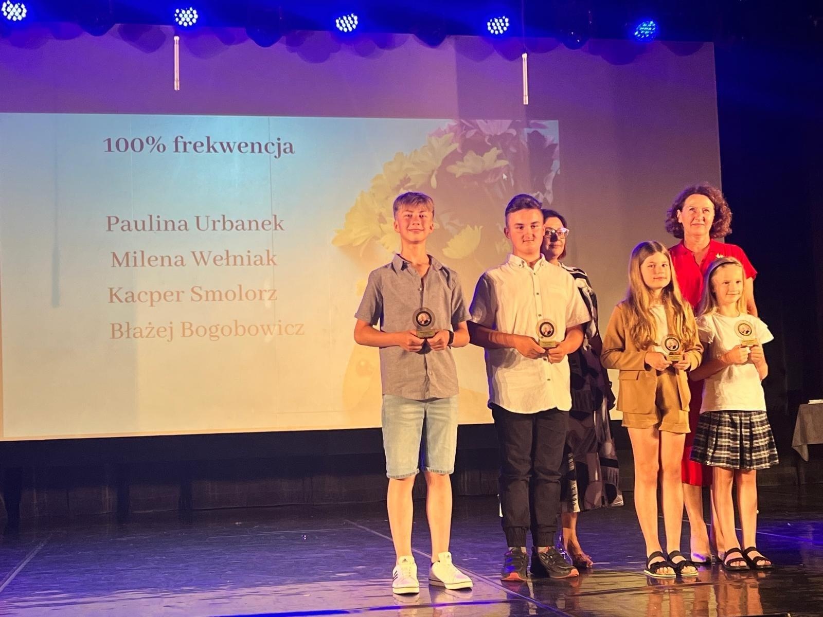 Zdjęcie w galerii na portalu naszwodzislaw.com: Najlepsi z Najlepszych w SP15 [FOTO] wiadomości z regionu
