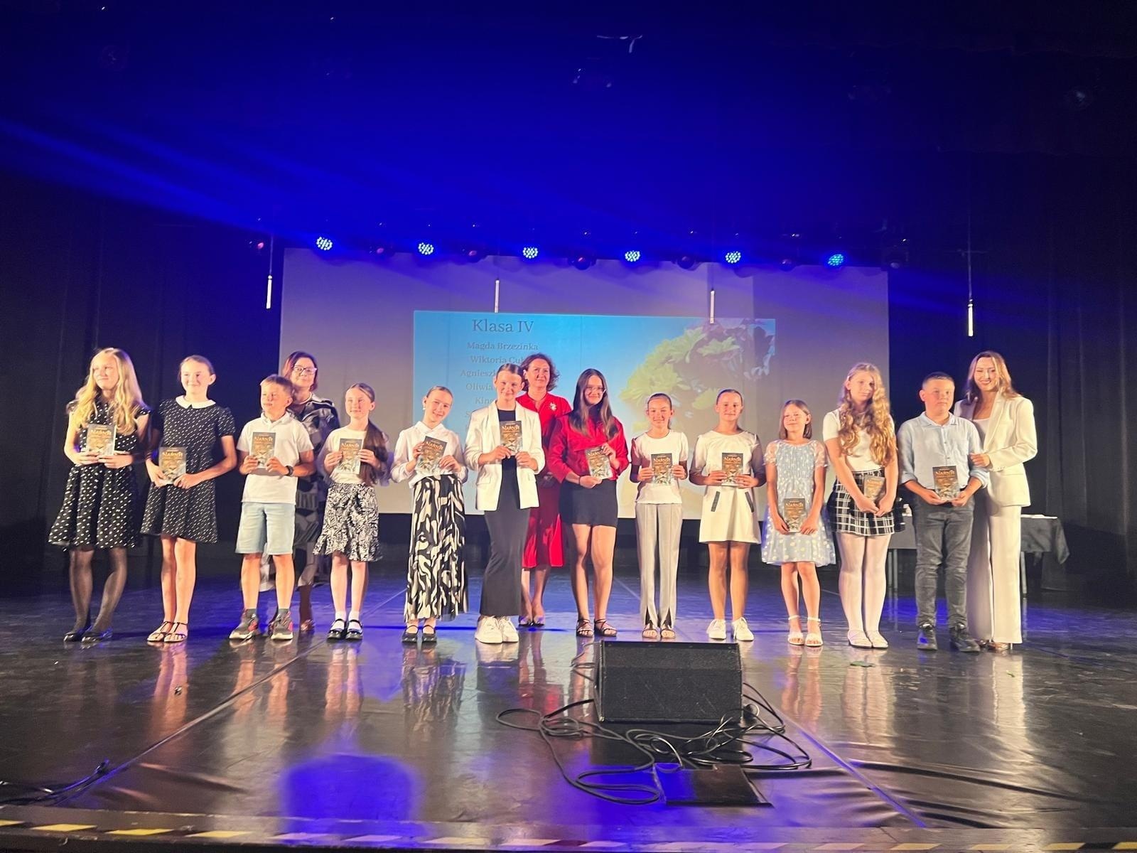 Zdjęcie w galerii na portalu naszwodzislaw.com: Najlepsi z Najlepszych w SP15 [FOTO] wiadomości z regionu