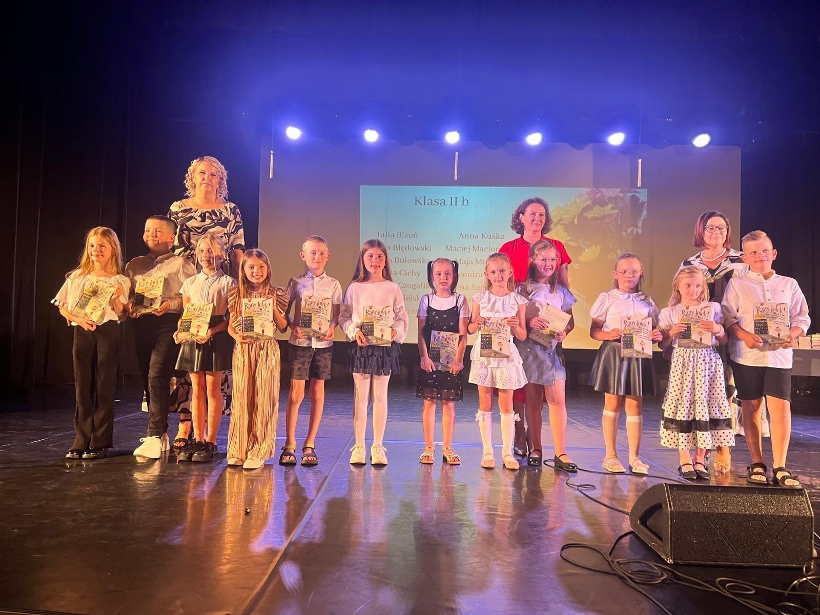 Zdjęcie w galerii na portalu naszwodzislaw.com: Najlepsi z Najlepszych w SP15 [FOTO] wiadomości z regionu