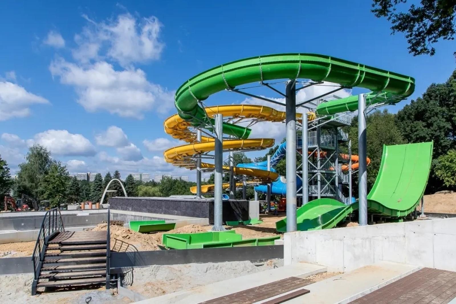 Zdjęcie w galerii na portalu naszwodzislaw.com: Zjeżdżalnia na blisko 200 m. Nowa Fala rośnie w oczach wiadomości z regionu