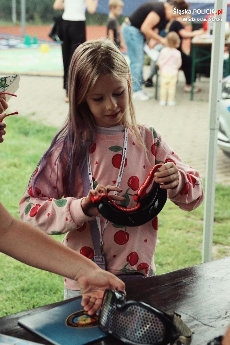 Zdjęcie w galerii na portalu naszwodzislaw.com: Festyn EkoPopołudnie w Wodzisławiu Śląskim. Dzielnicowi promowali bezpieczeństwo wiadomości z regionu