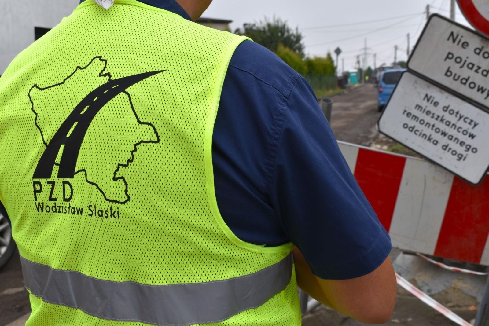 Zdjęcie w galerii na portalu naszwodzislaw.com: Trwa remont ul. Głożyńskiej i Rymera w Radlinie wiadomości z regionu