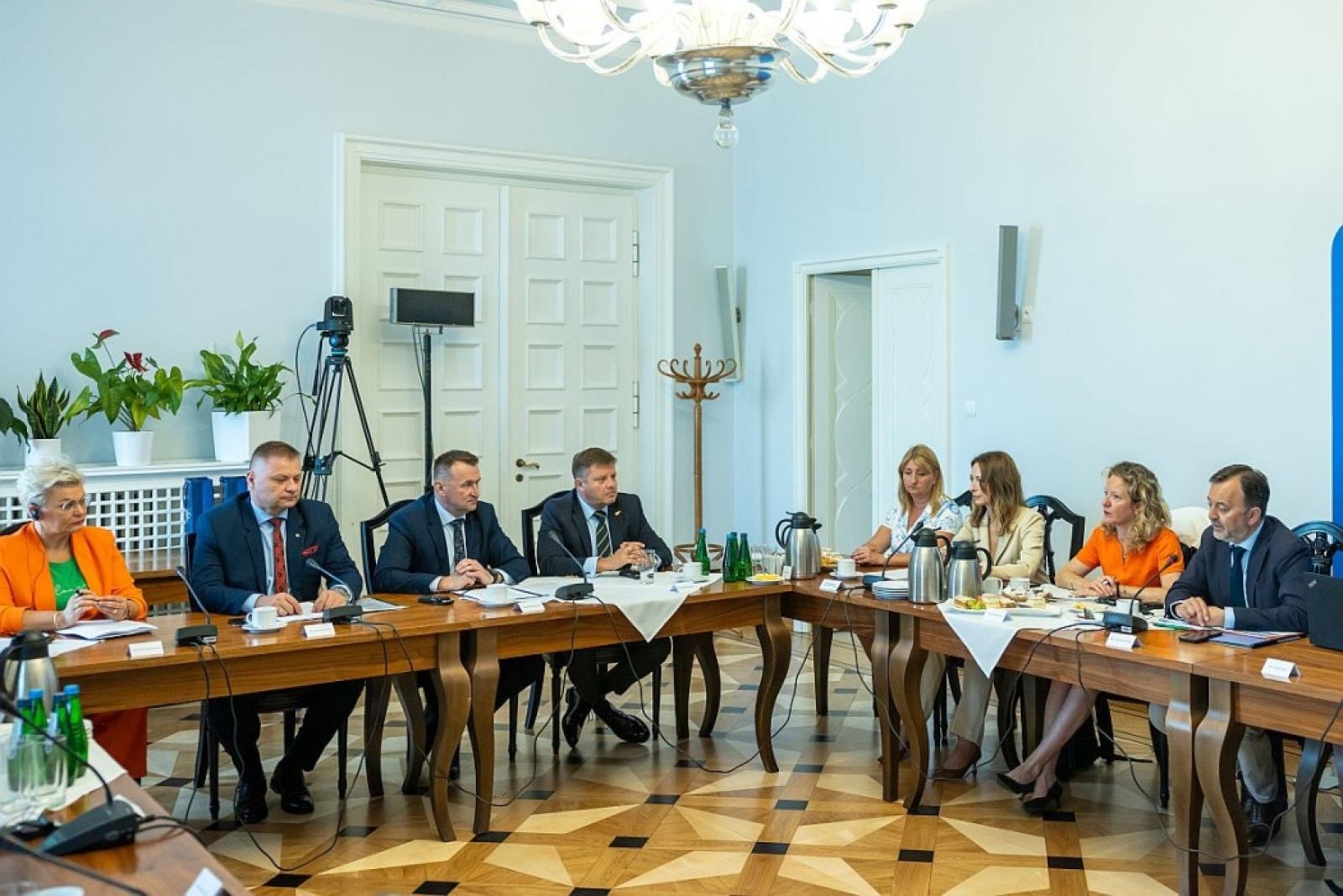 Zdjęcie w galerii na portalu naszwodzislaw.com: Województwo Śląskie odnowiło porozumienie z Krajem Związkowym Nadrenią Północną-Westfalią i Regionem Hauts-de-France wiadomości z regionu