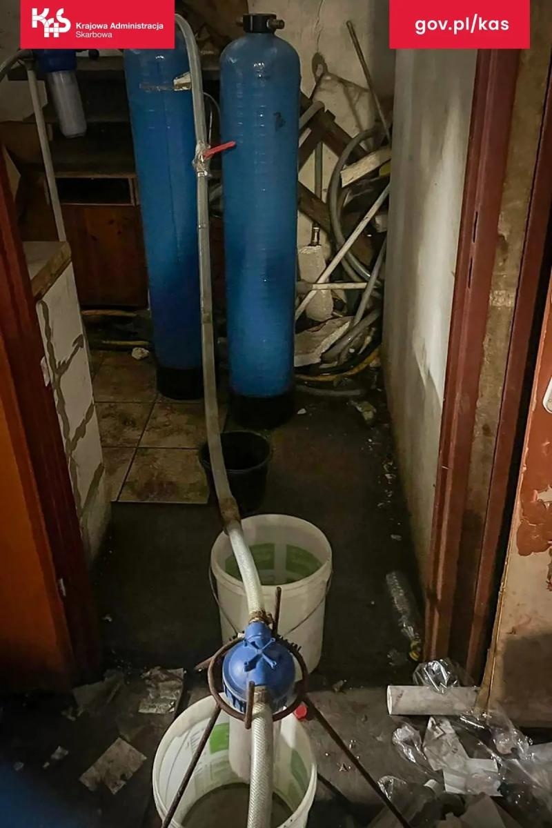 Zdjęcie w galerii na portalu naszwodzislaw.com: Kolejny sukces KAS i CBŚP w walce z nielegalnym obrotem wyrobów akcyzowych wiadomości z regionu