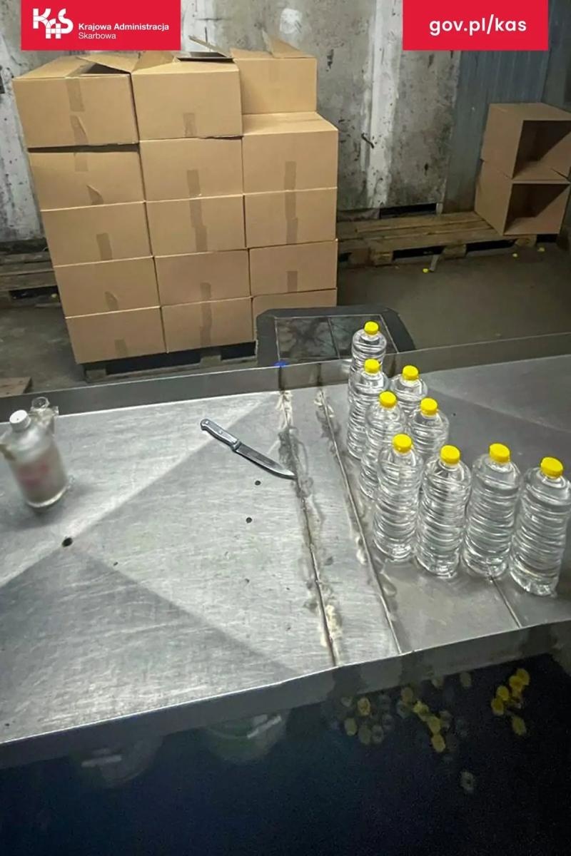 Zdjęcie w galerii na portalu naszwodzislaw.com: Kolejny sukces KAS i CBŚP w walce z nielegalnym obrotem wyrobów akcyzowych wiadomości z regionu