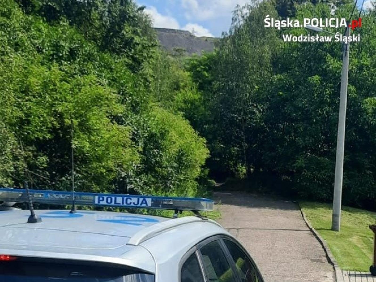 Zdjęcie w galerii na portalu naszwodzislaw.com: Chłopacy chodzili po hałdzie. 13-latek z oparzeniem II stopnia trafił do szpitala wiadomości z regionu