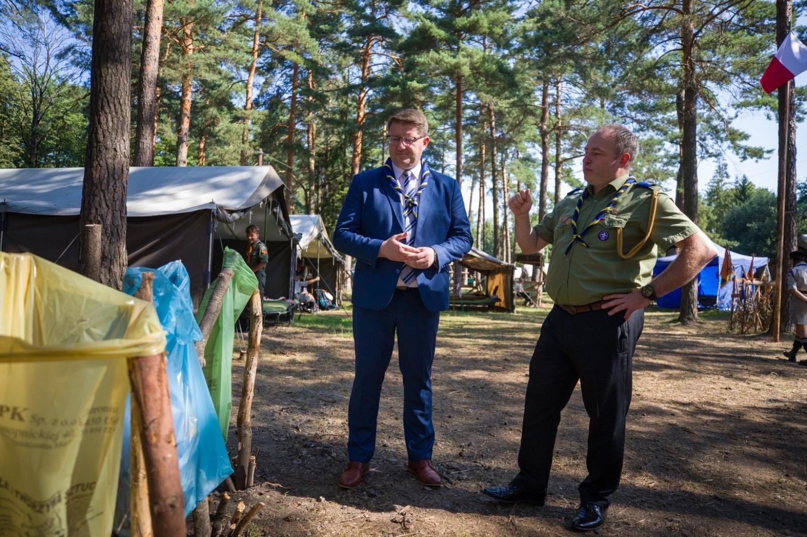 Zdjęcie w galerii na portalu naszwodzislaw.com: Fundusz wspiera harcerzy wiadomości z regionu