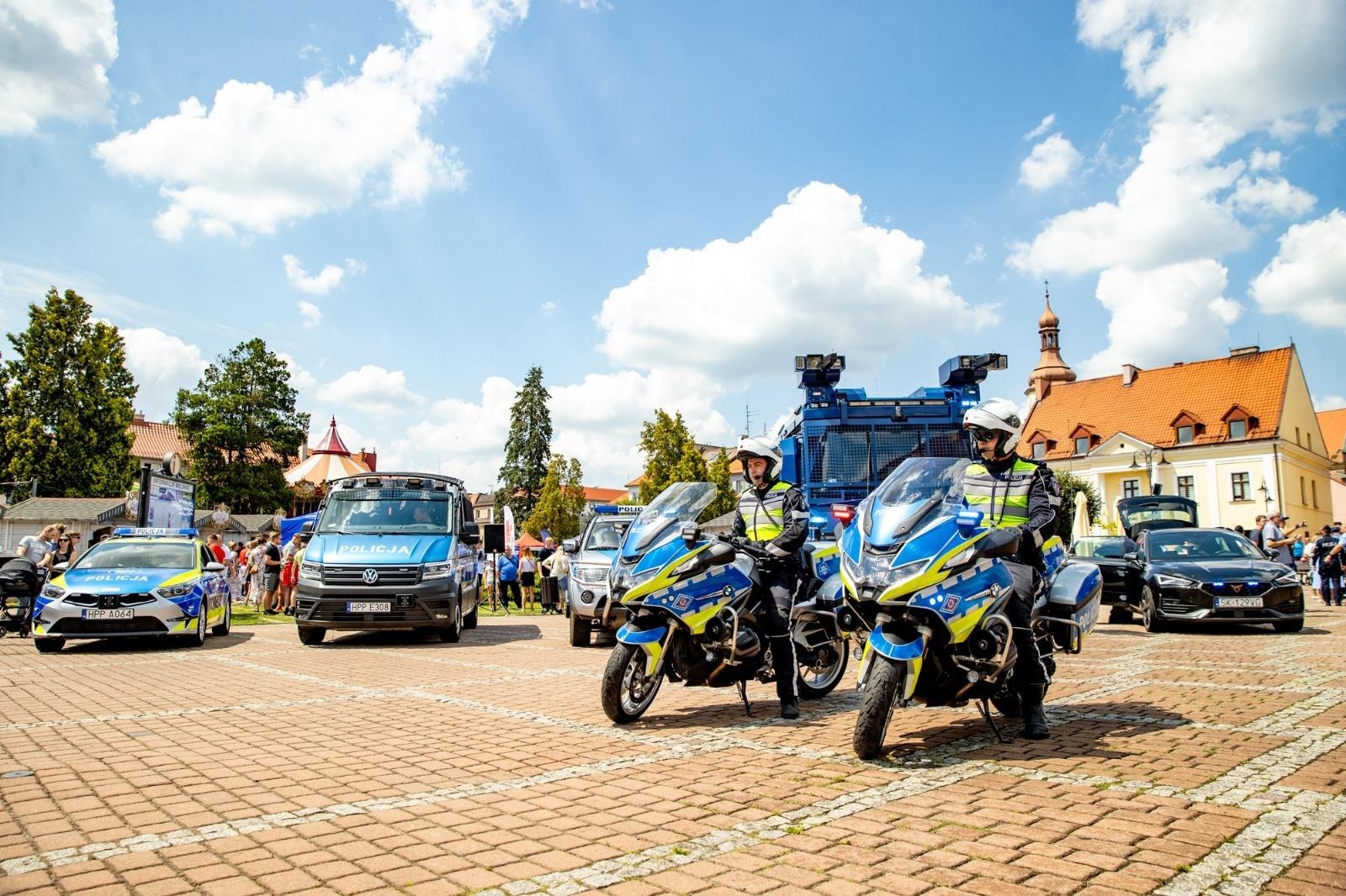 Zdjęcie w galerii na portalu naszwodzislaw.com: Wojewódzkie Obchody Święta Policji garnizonu śląskiego w Żorach wiadomości z regionu