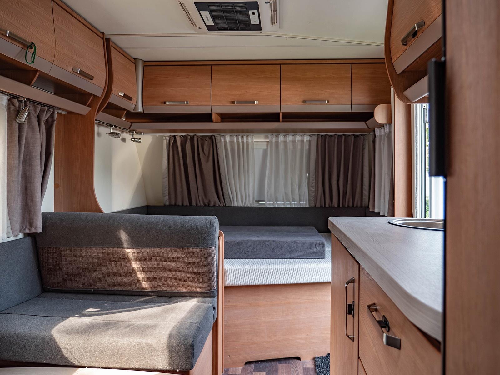 Zdjęcie w galerii na portalu naszwodzislaw.com: Wakacyjny zestaw od urzędu skarbowego: SUV plus przyczepa kempingowa wiadomości z regionu