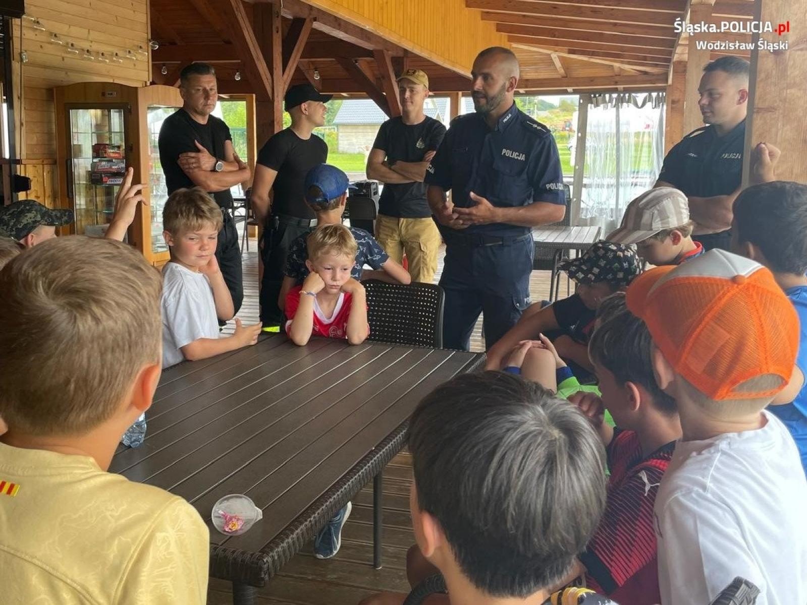 Zdjęcie w galerii na portalu naszwodzislaw.com: Wakacyjne półkolonie z policją i strażą pożarną wiadomości z regionu