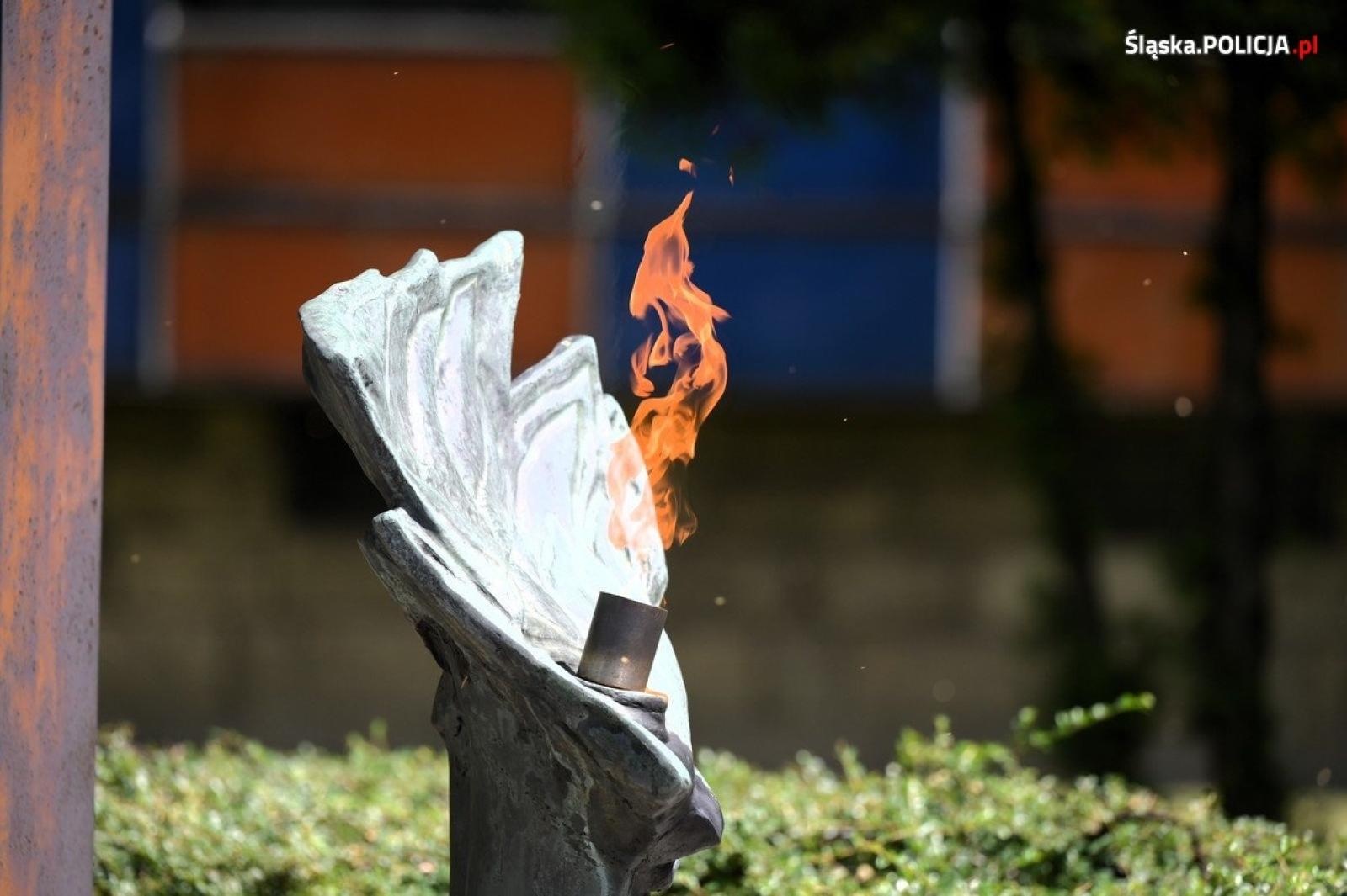 Zdjęcie w galerii na portalu naszwodzislaw.com: Uroczysta zbiórka i wyróżnienia dla policjantów i pracowników wiadomości z regionu