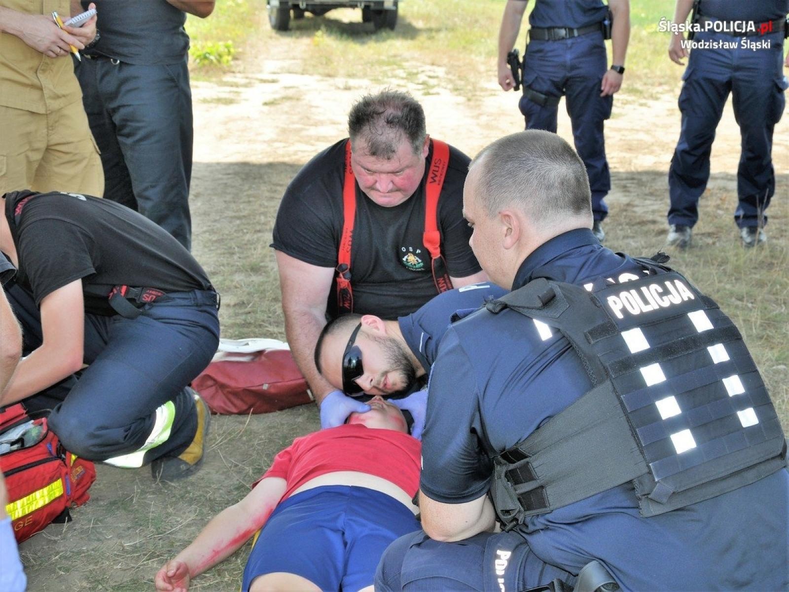Zdjęcie w galerii na portalu naszwodzislaw.com: Policyjne i strażackie ćwiczenia na polderze w Bukowie [FOTO] wiadomości z regionu