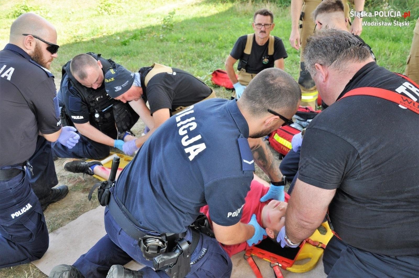 Zdjęcie w galerii na portalu naszwodzislaw.com: Policyjne i strażackie ćwiczenia na polderze w Bukowie [FOTO] wiadomości z regionu