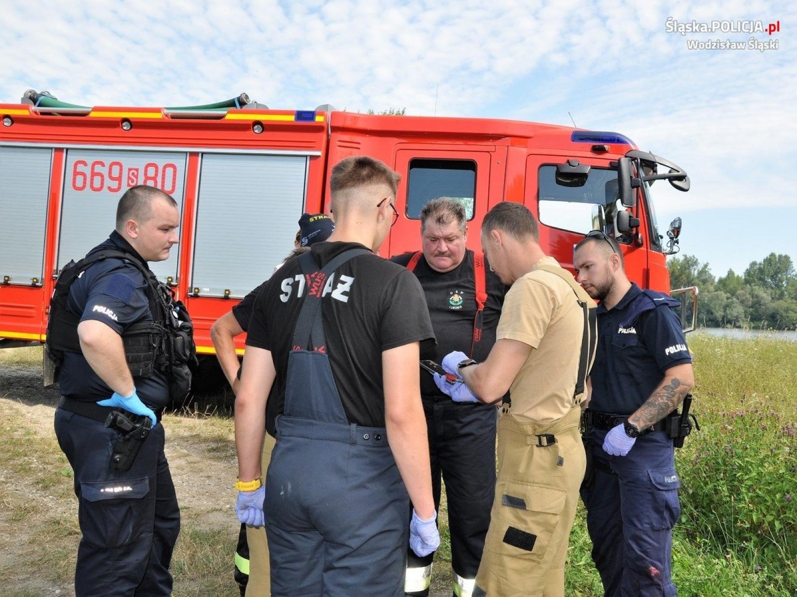 Zdjęcie w galerii na portalu naszwodzislaw.com: Policyjne i strażackie ćwiczenia na polderze w Bukowie [FOTO] wiadomości z regionu