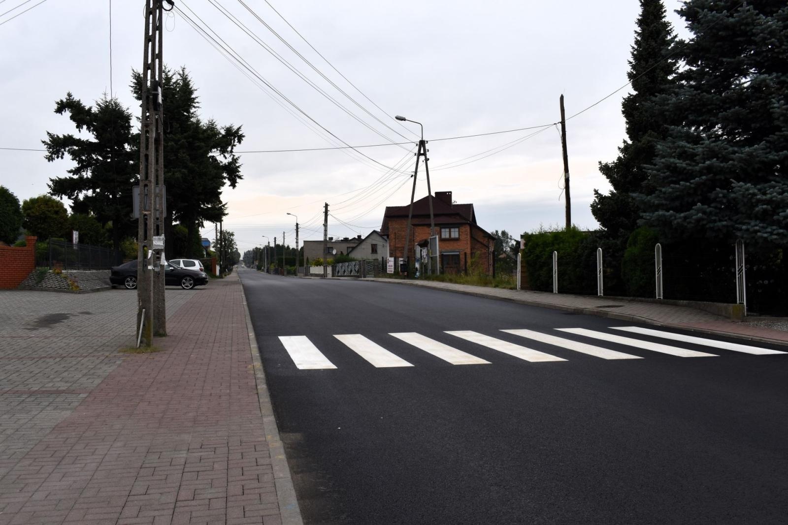 Zdjęcie w galerii na portalu naszwodzislaw.com: Powstańców Śląskich w Syryni już po odbiorze wiadomości z regionu