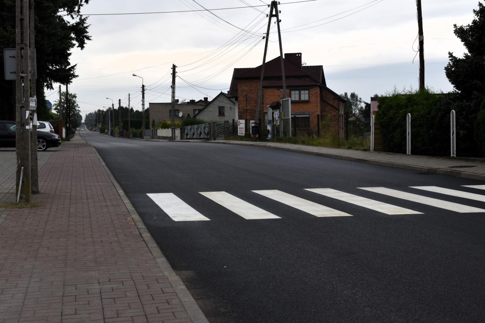 Zdjęcie w galerii na portalu naszwodzislaw.com: Powstańców Śląskich w Syryni już po odbiorze wiadomości z regionu