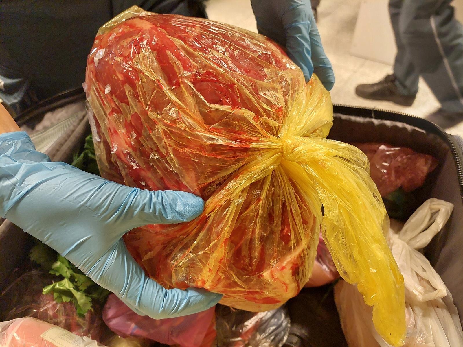 Zdjęcie w galerii na portalu naszwodzislaw.com: Śląska KAS rekwiruje żywność i wypisuje wysokie mandaty wiadomości z regionu