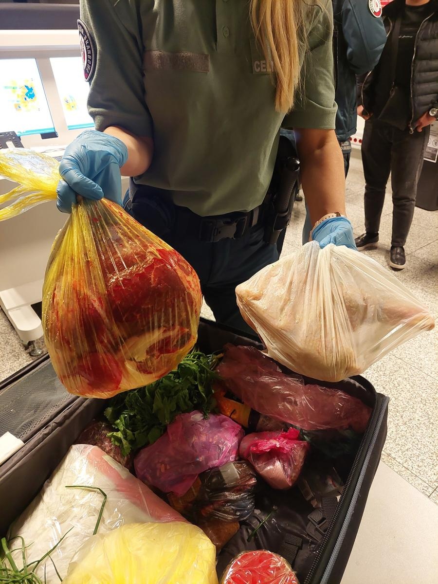 Zdjęcie w galerii na portalu naszwodzislaw.com: Śląska KAS rekwiruje żywność i wypisuje wysokie mandaty wiadomości z regionu