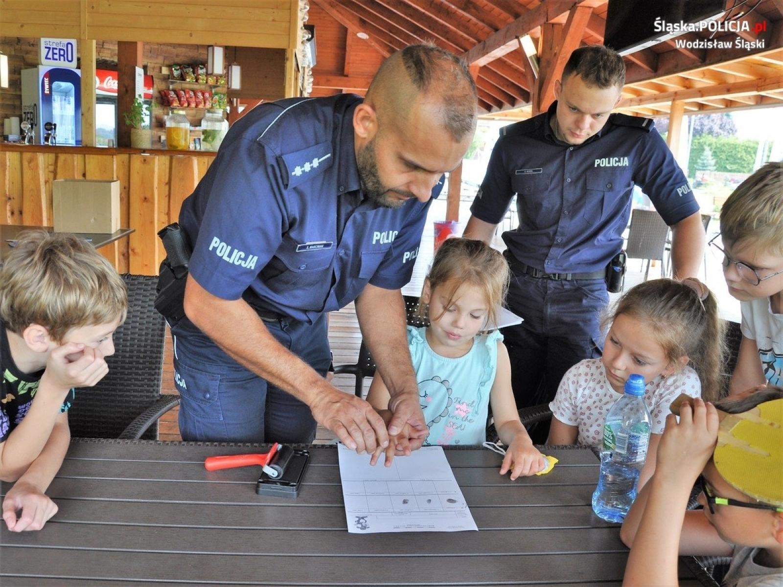 Zdjęcie w galerii na portalu naszwodzislaw.com: Policyjne rady podczas półkolonii wiadomości z regionu