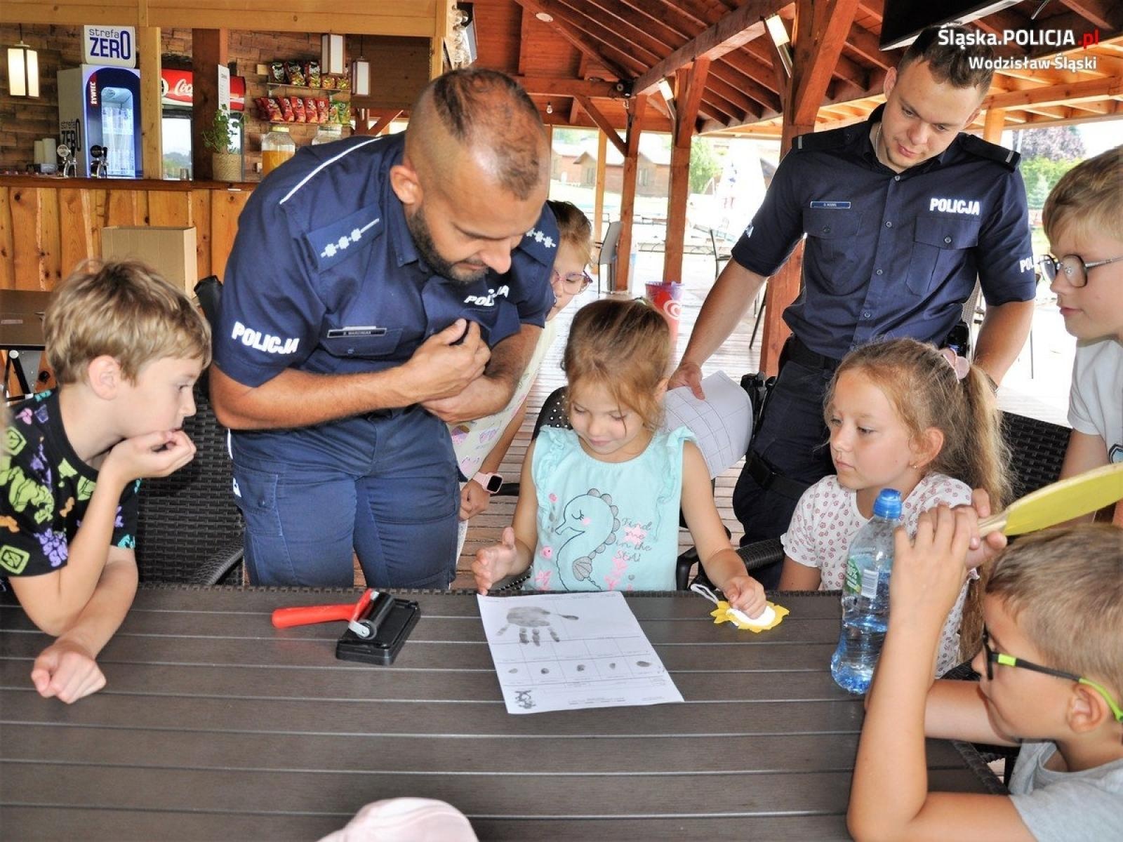 Zdjęcie w galerii na portalu naszwodzislaw.com: Policyjne rady podczas półkolonii wiadomości z regionu