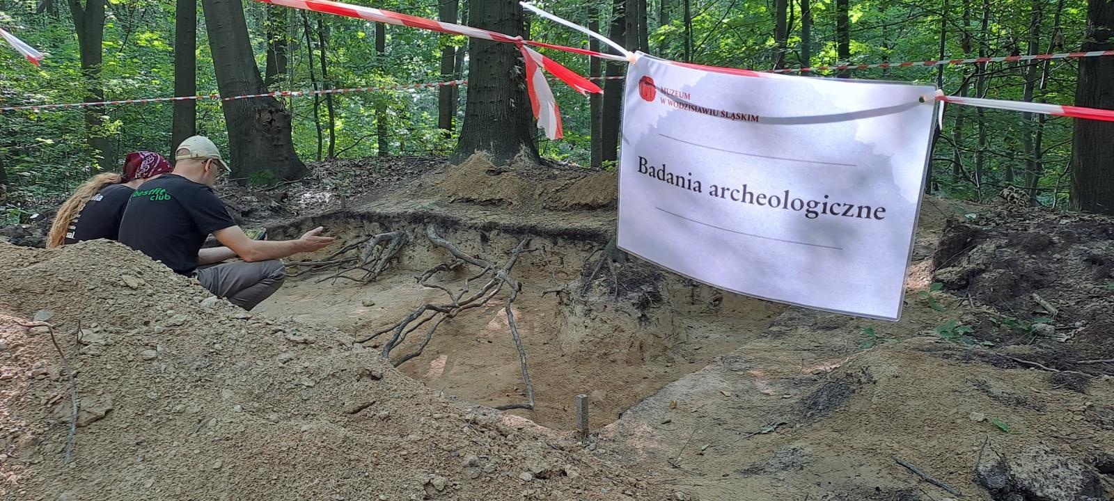 Zdjęcie w galerii na portalu naszwodzislaw.com: Przełomowe odkrycie na Grodzisku. Początki osadnictwa w Wodzisławiu są znacznie starsze niż przypuszczano wiadomości z regionu