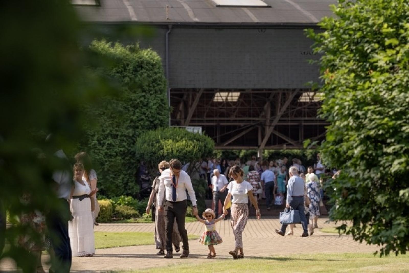 Zdjęcie w galerii na portalu naszwodzislaw.com: 27 tysięcy obecnych i 194 ochrzczonych podczas 7 kongresów Świadków Jehowy w Sosnowcu wiadomości z regionu