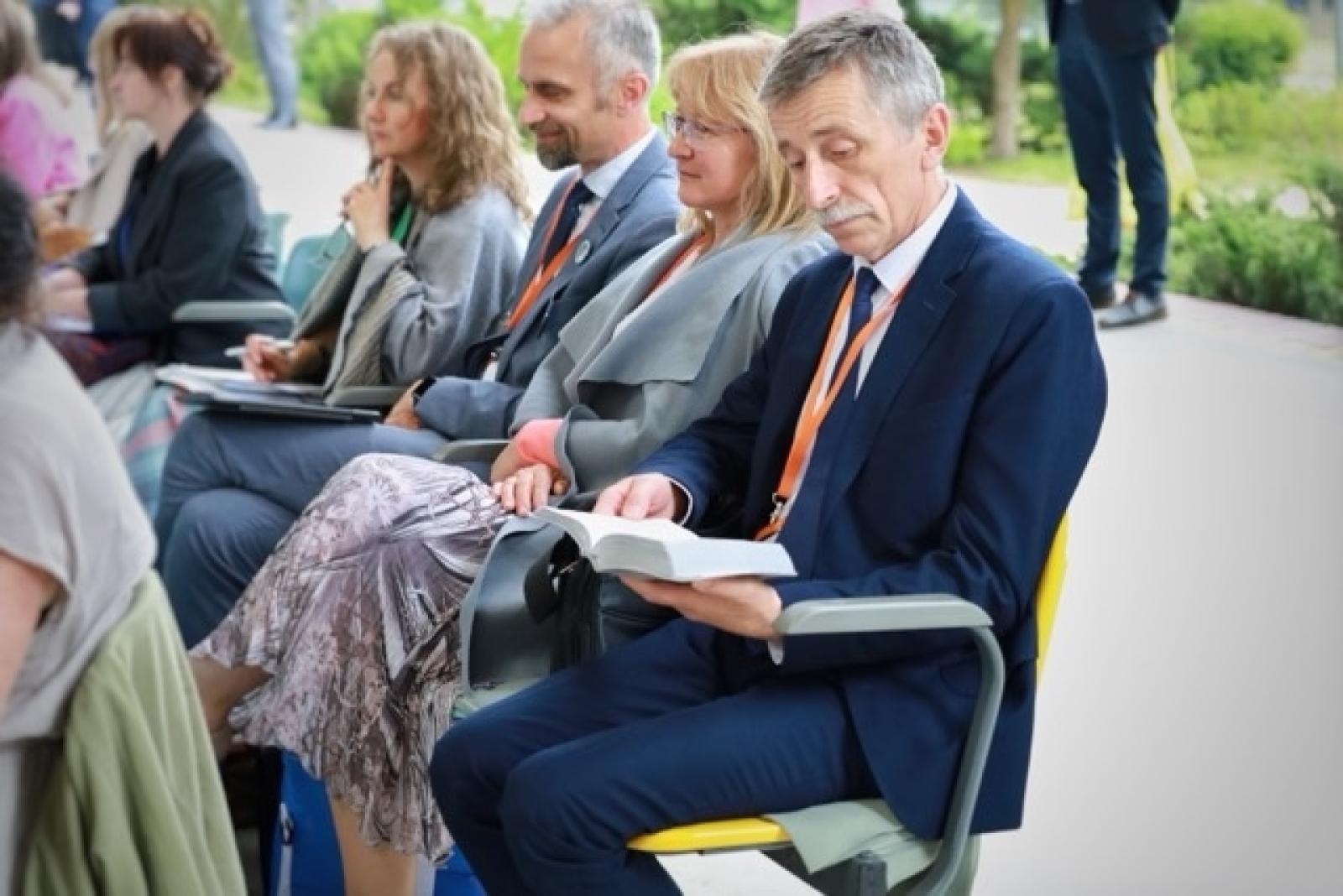 Zdjęcie w galerii na portalu naszwodzislaw.com: 27 tysięcy obecnych i 194 ochrzczonych podczas 7 kongresów Świadków Jehowy w Sosnowcu wiadomości z regionu