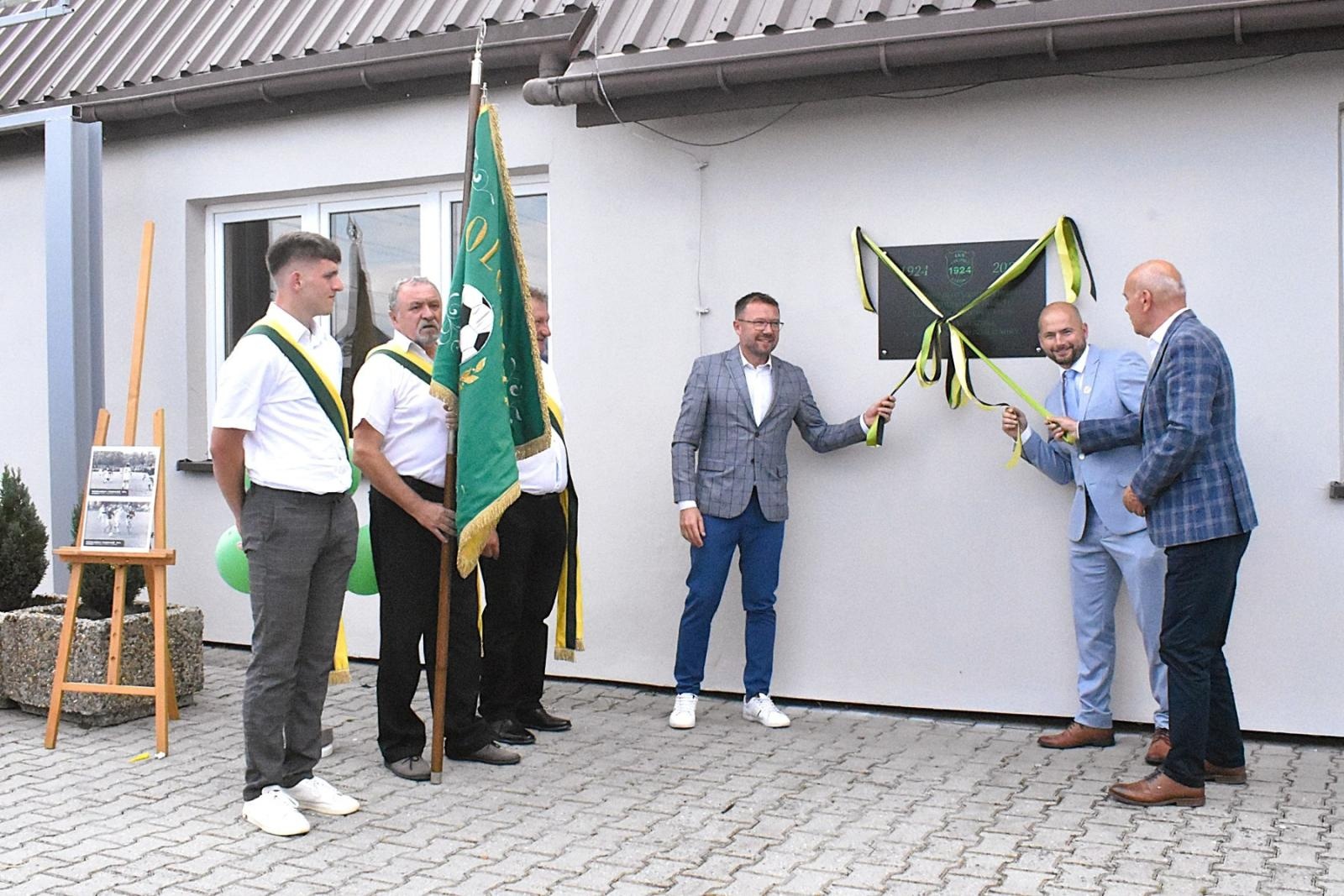 Zdjęcie w galerii na portalu naszwodzislaw.com: Polonia Łaziska hucznie świętowała setne urodziny [FOTO] wiadomości z regionu