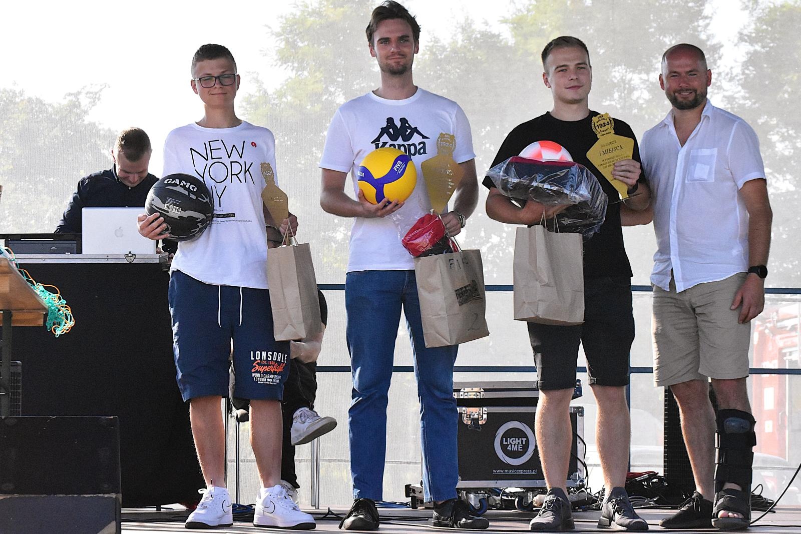 Zdjęcie w galerii na portalu naszwodzislaw.com: Polonia Łaziska hucznie świętowała setne urodziny [FOTO] wiadomości z regionu