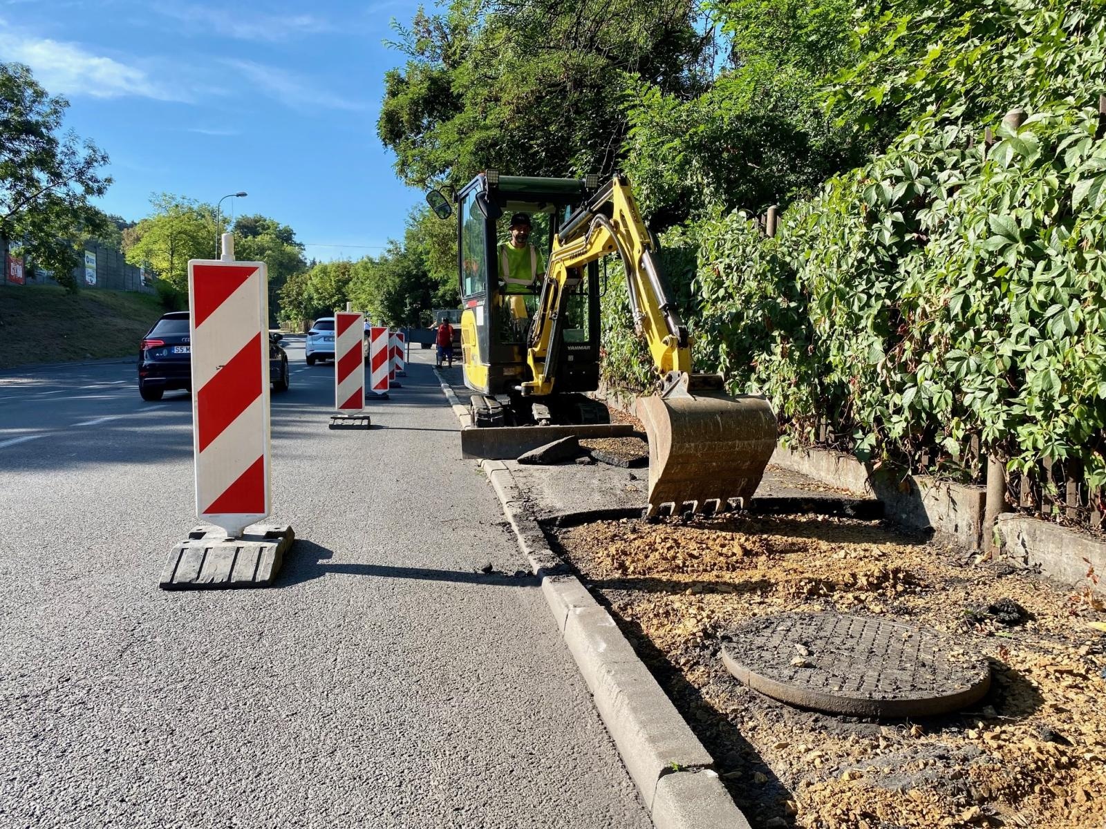 Zdjęcie w galerii na portalu naszwodzislaw.com: Remont chodnika na Skwary wiadomości z regionu