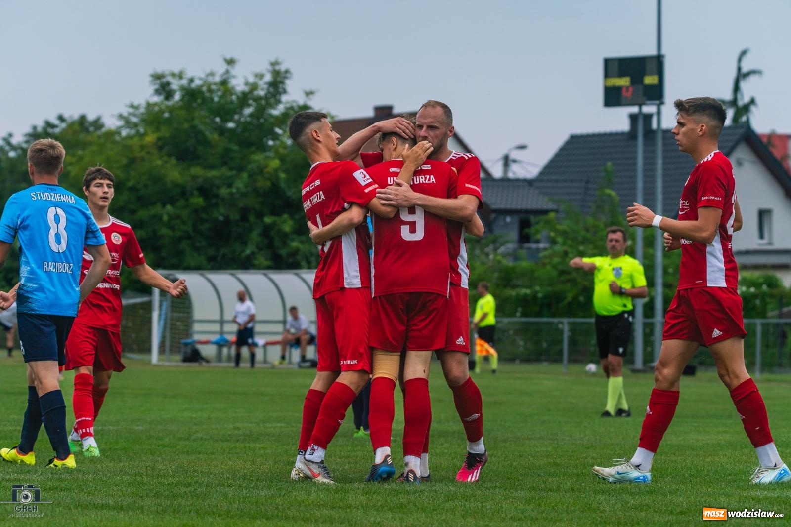 Zdjęcie w galerii na portalu naszwodzislaw.com: Puchar Polski. Do przerwy 0:0 a potem pogrom [FOTO] wiadomości z regionu