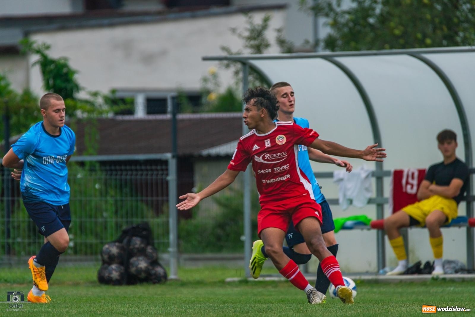 Zdjęcie w galerii na portalu naszwodzislaw.com: Puchar Polski. Do przerwy 0:0 a potem pogrom [FOTO] wiadomości z regionu