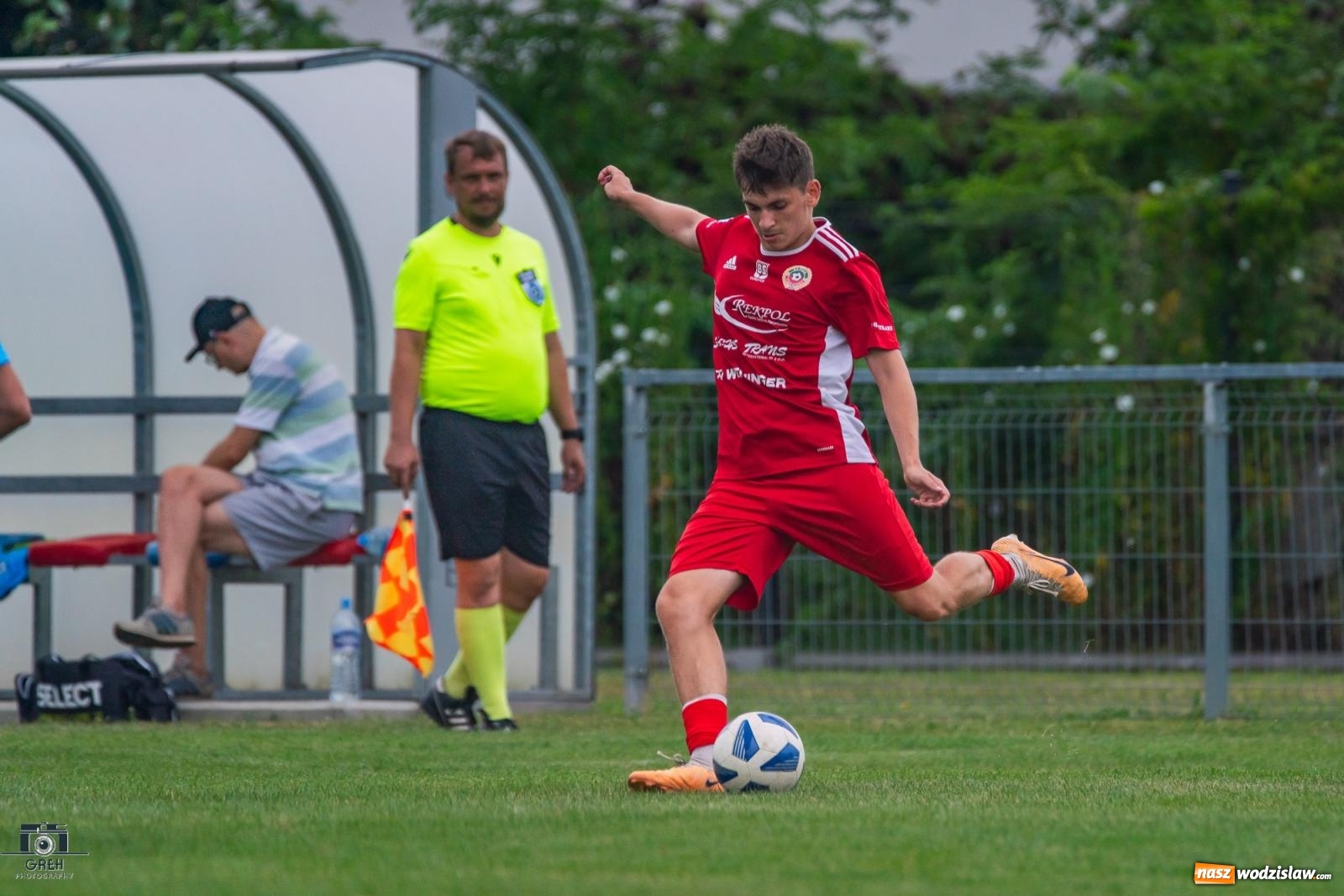 Zdjęcie w galerii na portalu naszwodzislaw.com: Puchar Polski. Do przerwy 0:0 a potem pogrom [FOTO] wiadomości z regionu