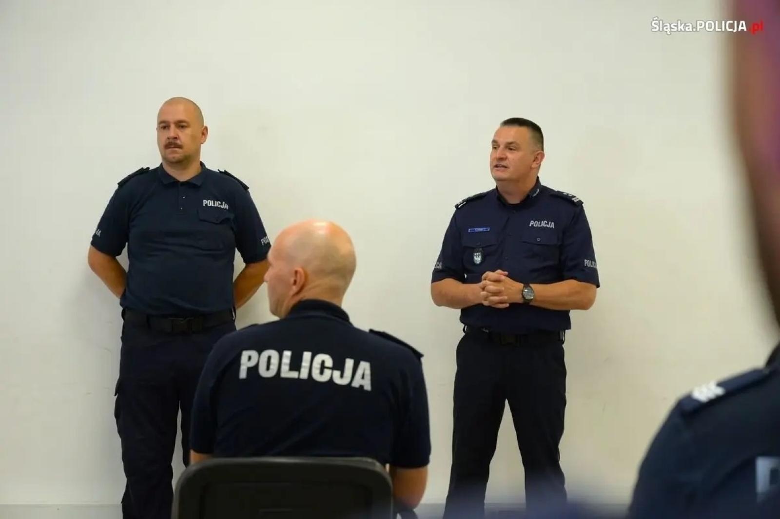 Zdjęcie w galerii na portalu naszwodzislaw.com: Policjanci ukończyli kurs pierwszej pomocy wiadomości z regionu